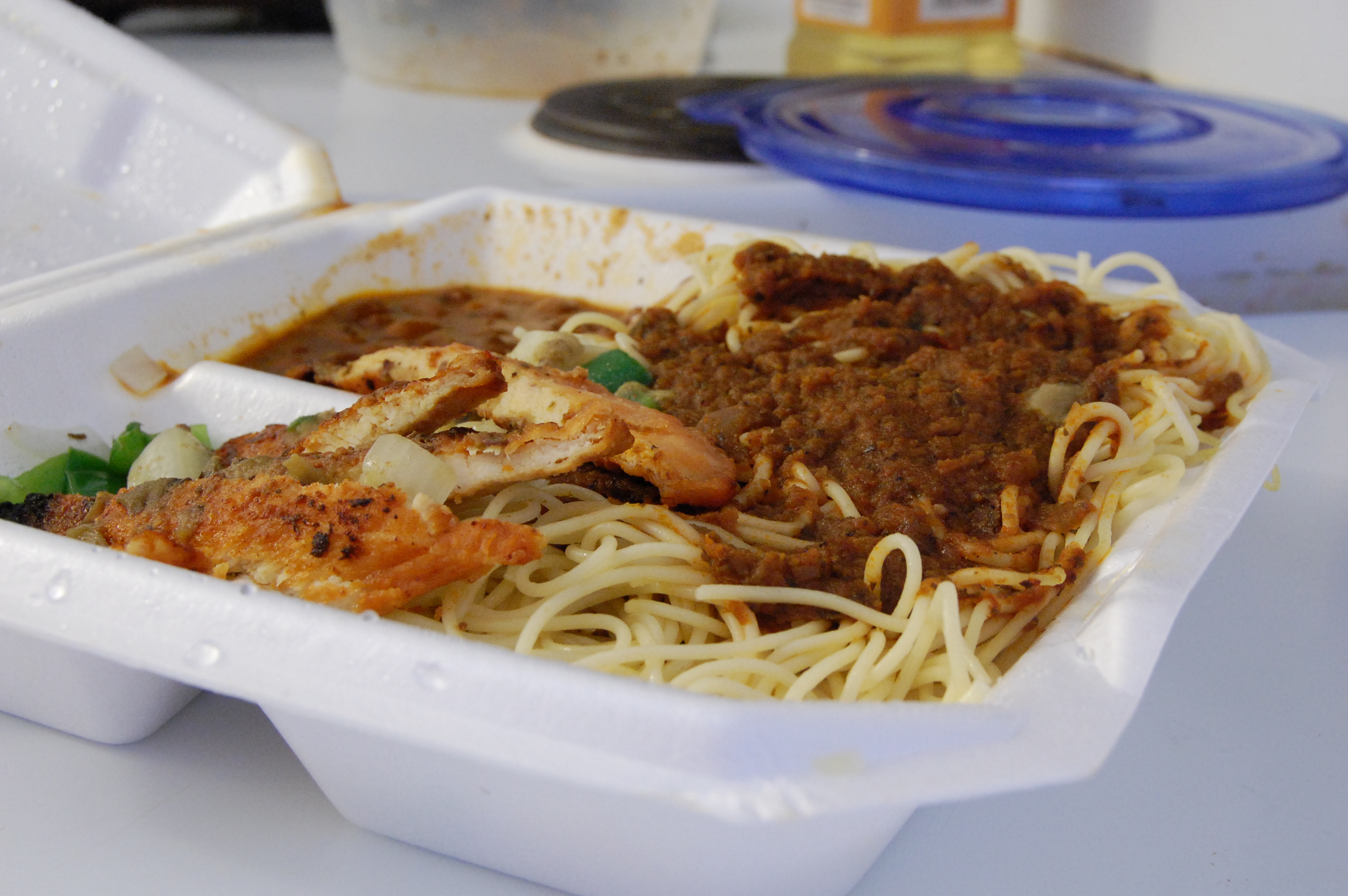 Chicken and pasta with vegetables